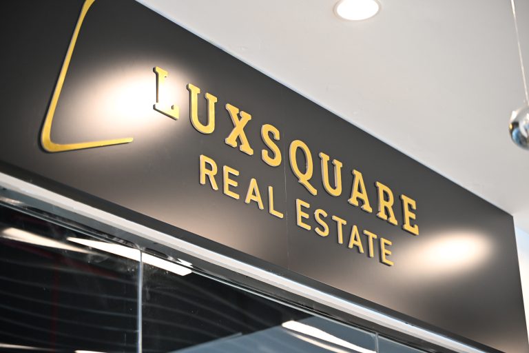 Luxsqaure-featured